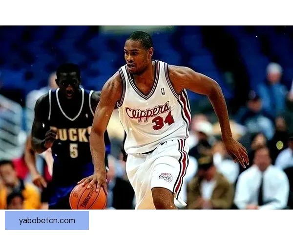 科尔谈伤病困扰与输球困境 表示为球员表现感到骄傲