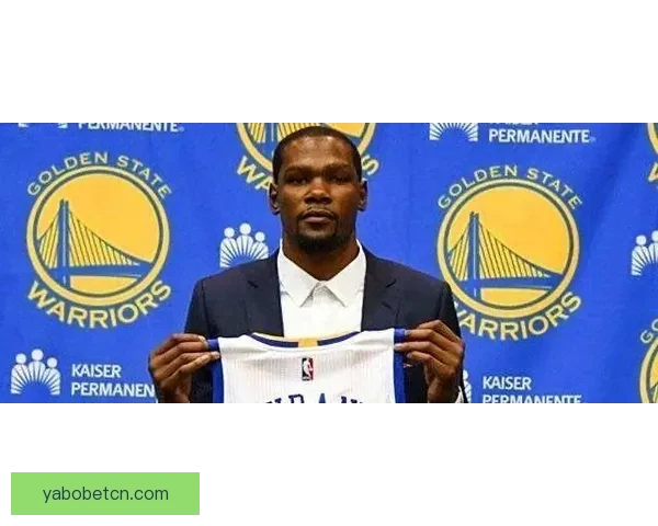 科尔透露库里尚未恢复对抗训练 球迷对穆迪伤情深感惋惜