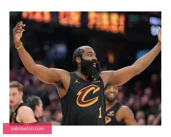 以斯特鲁斯状态爆棚哈登称赞其表现为莫大肯定与荣幸