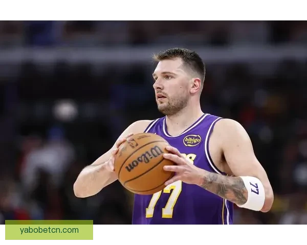 湖人首节大比分落后雷霆东契奇低迷里夫斯伤情引关注